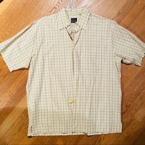 Jos. A. Bank Short Sleeve Dress Shirt- Size L- EUC